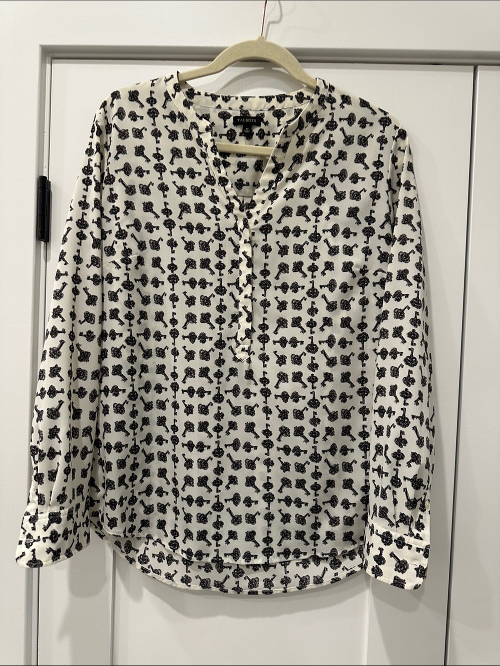 Talbots Black and White Printed V-Neck Tunic Blouse